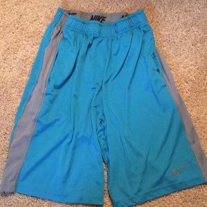 Men’s Small Teal Nike Athletic shorts
